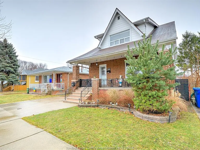 1585 Alexis Rd #UPPER — Photo 2