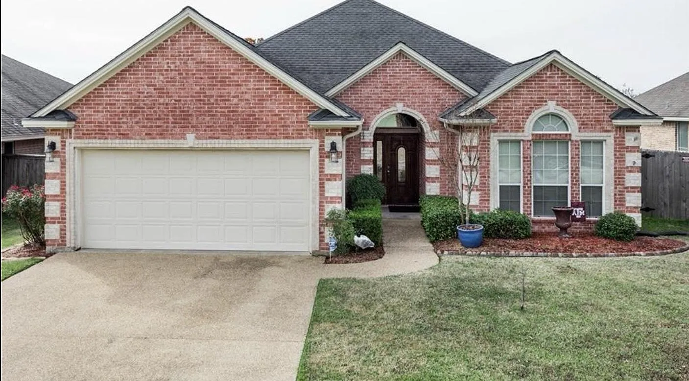 4016 Pomel Dr — Photo 3
