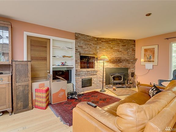 4th image of 14008 NE 6th Pl
