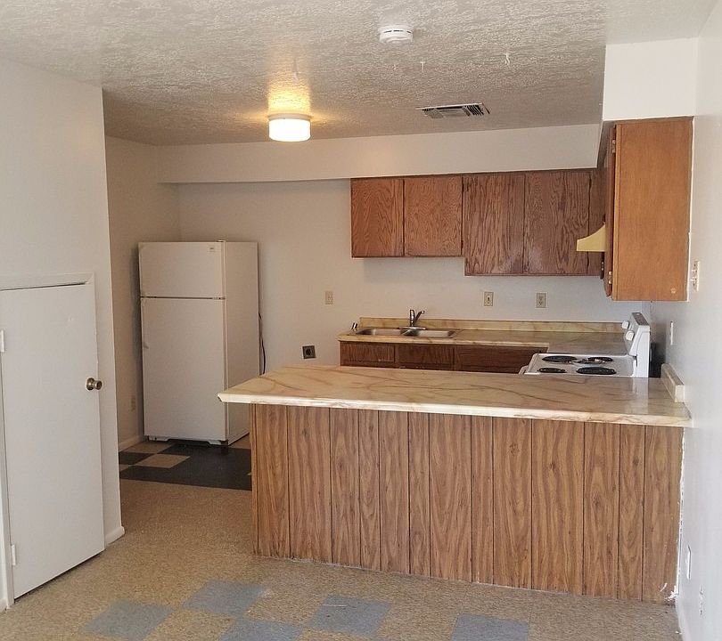 1st image of 504 Candelaria Rd NW APT 5