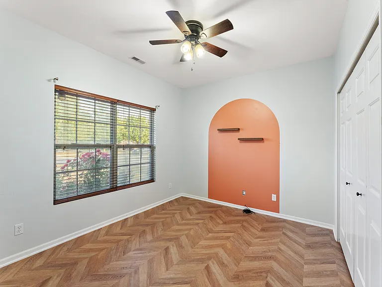 10334 Nelson St — Photo 25