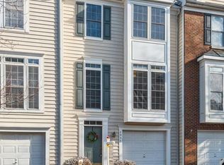 4049 Fairfax Center Hunt Trl, Fairfax, VA 22030