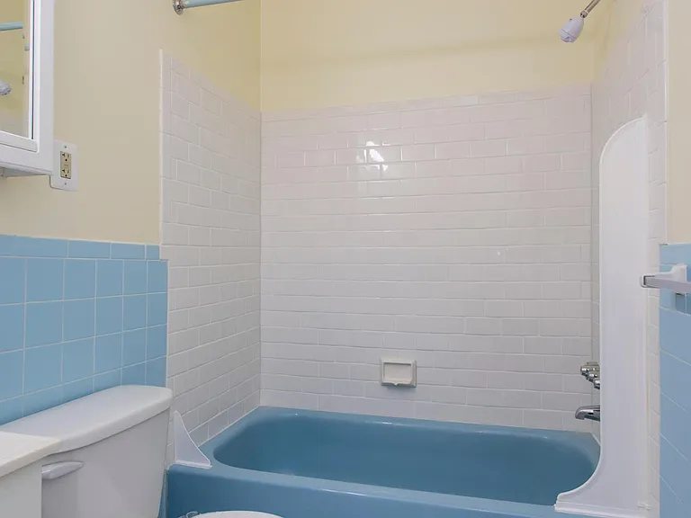 Colonial Village Townhomes — Photo 19