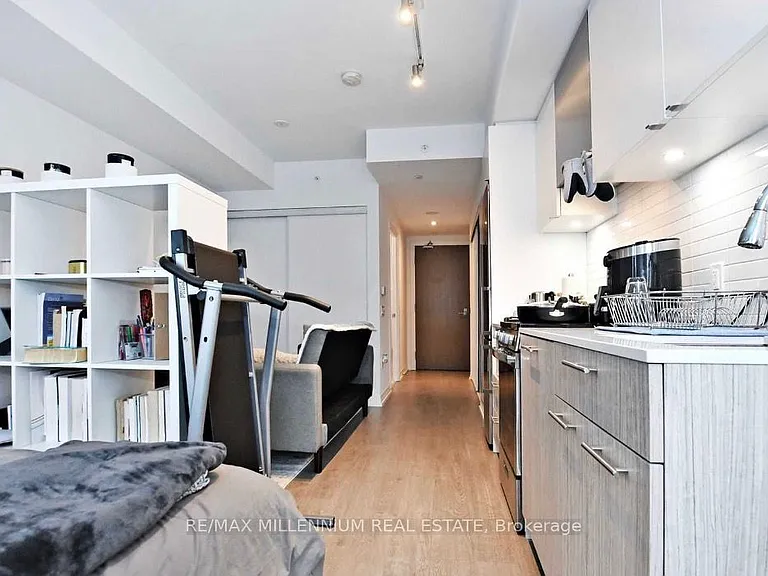251 Jarvis St #1427 — Photo 2