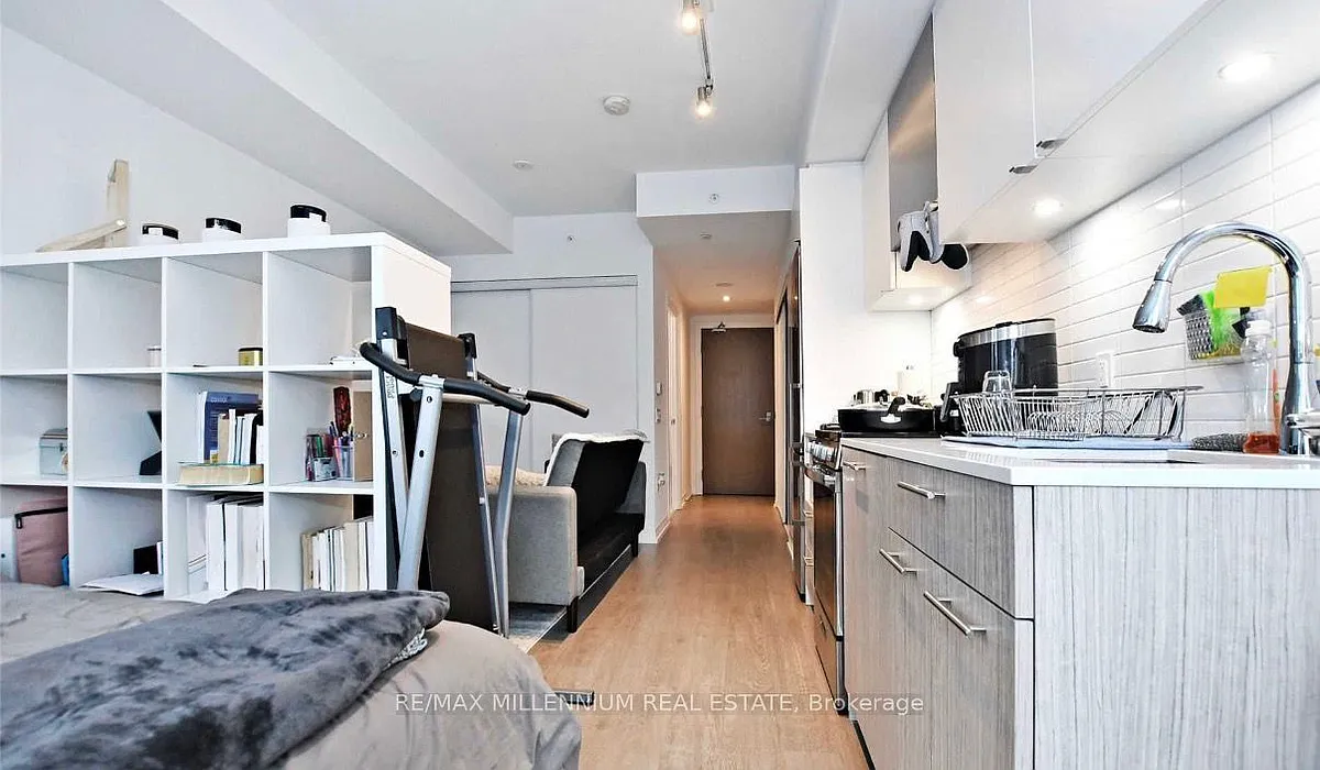 Building Photo - 251 Jarvis St #1427