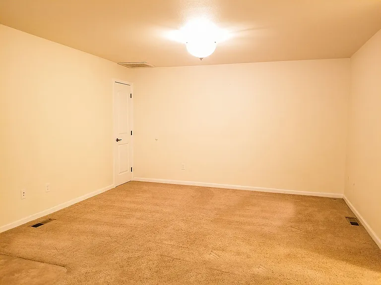 2505 Corona Ave #A — Photo 4