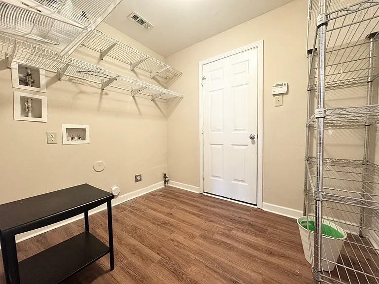5544 Hammermill Dr — Photo 12