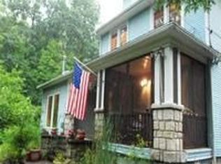 149 W Shore Dr, Putnam Valley, NY 10579