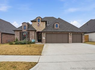 2818 E Quaker St, Broken Arrow, OK 74014