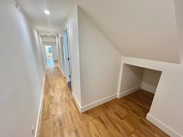 1379 Revere Ave #B — Photo 3