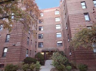 2271 Knapp St APT 4E, Brooklyn, NY 11229