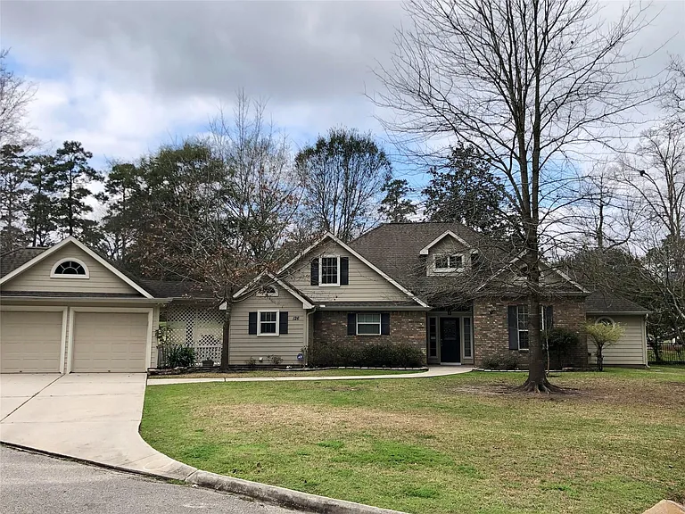 126 Coral Ct — Photo 1
