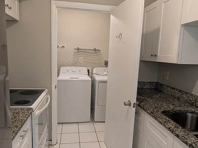 2130 Forest Knoll Dr NE #111 — Photo 6
