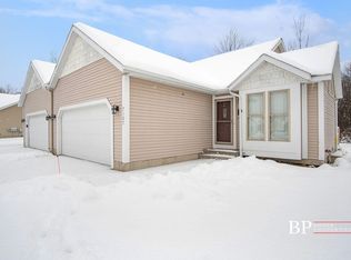 7107 Juniper Ct #28, Spring Lake, MI 49456