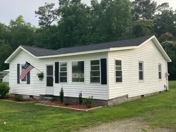 604 Laroque Avenue, Maysville, NC 28555