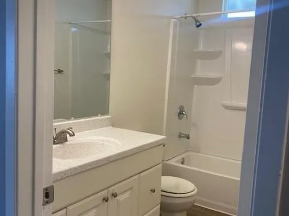 690 W San Jose Ave APT 9, Claremont, CA 91711