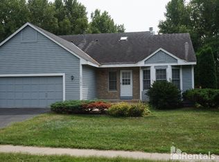8740 Grier Ln, Eden Prairie, MN 55344
