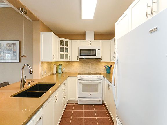 5th image of 5500 Andrews Rd #424