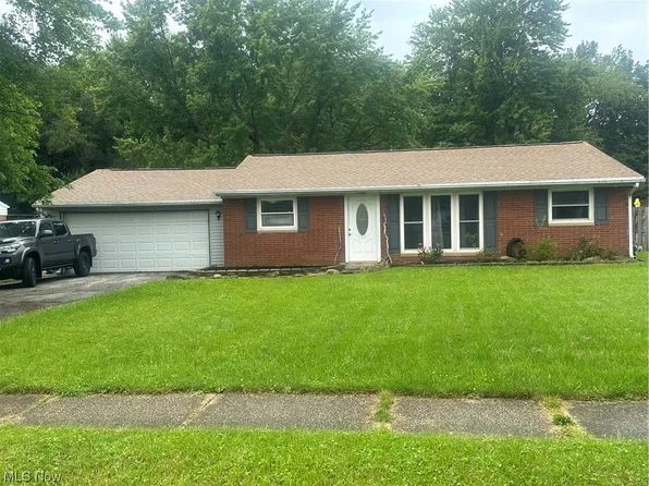 399 Kim Dr, Madison, OH 44057