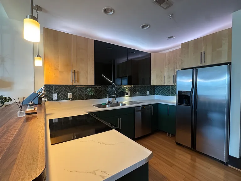126 W Pike St #4 — Photo 10
