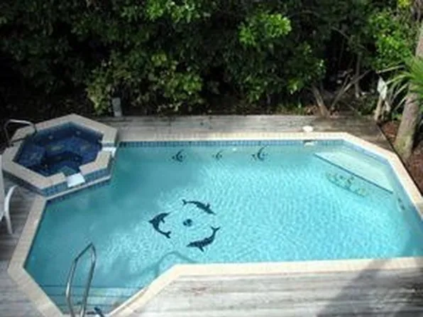 7205 Simran Ln, Duck Key, FL 33050