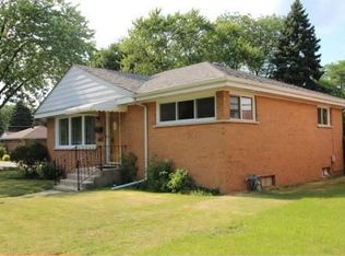 842 Seminole Dr, Elgin, IL 60120