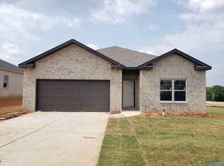 109 Settlement Dr, Huntsville, AL 35810
