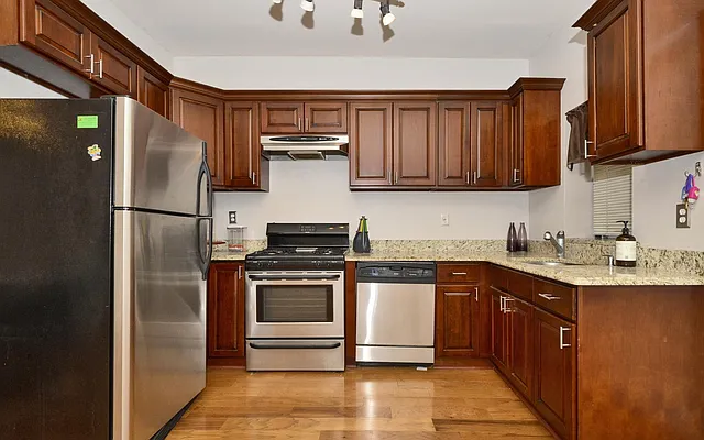 Sold by Verdel Real Estate | media 6