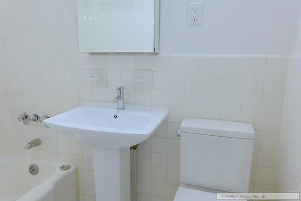 Rented by Sovereign Associates | media 13