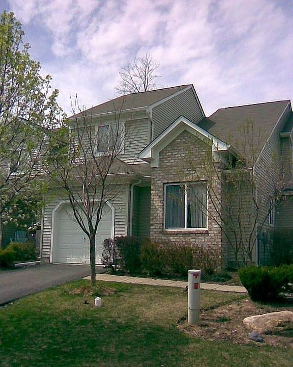 2nd image of 12 Wind Meadow Trl