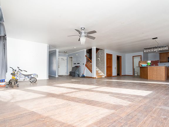 2nd image of 600 Winston Dr