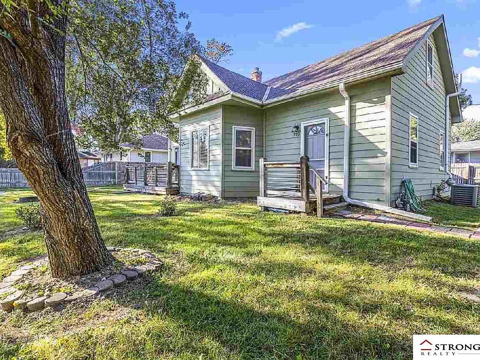 902 N 32nd St, Council Bluffs, IA 51501 Zillow
