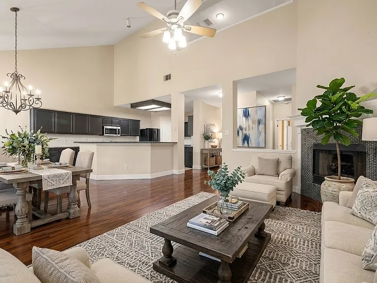 3955 Grayling Ln — Photo 15
