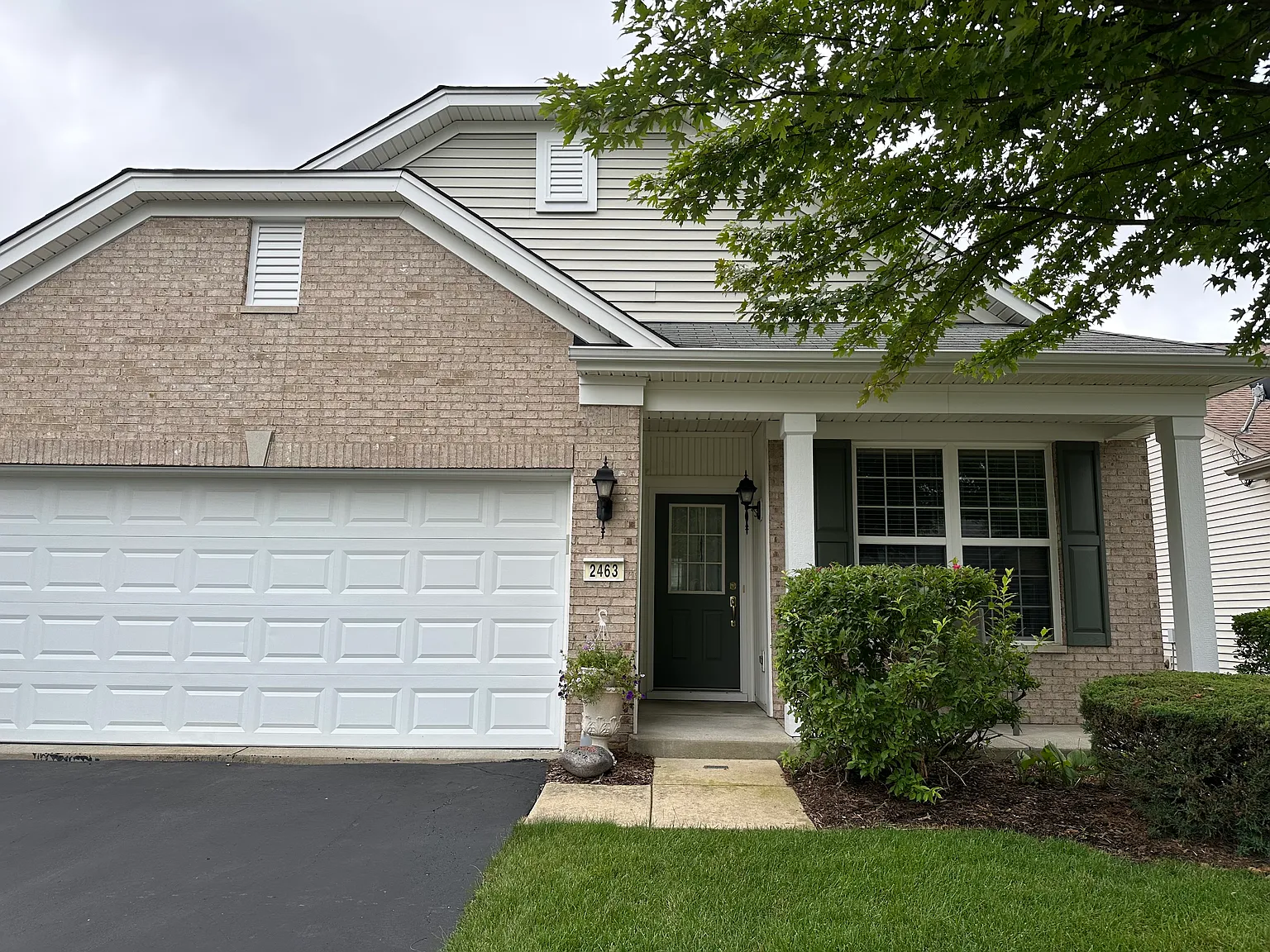 2 bed, 1560 sqft, $2,350 — Photo 1