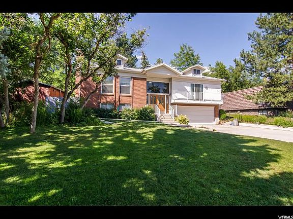 2nd image of 2575 E Tuxedo Cir