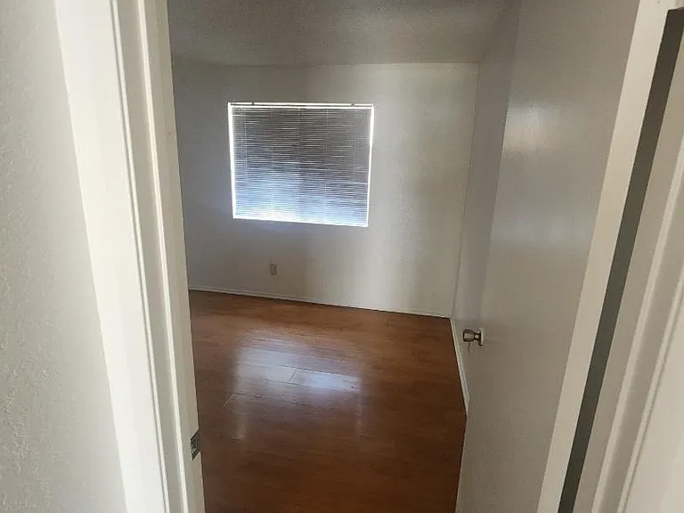 Unit Photo