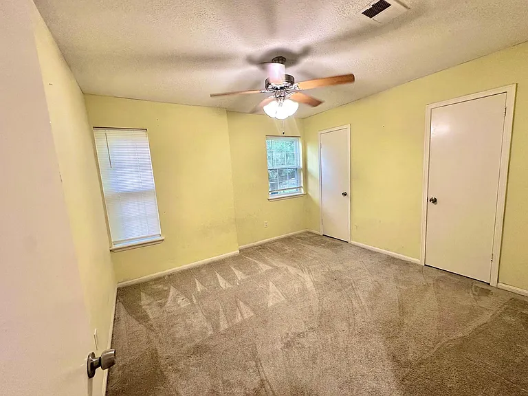 17502 Cassina Dr — Photo 24