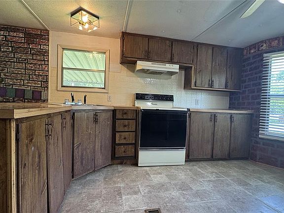 3rd image of 26175 N Carol St