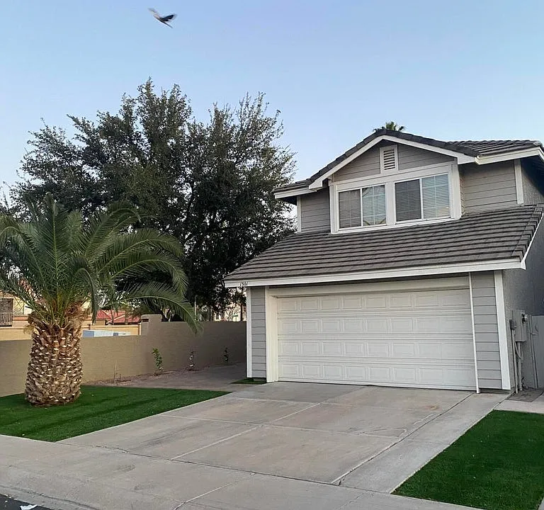 1301 W Windrift Way