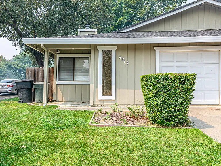 4813 Suncrest Way — Photo 2