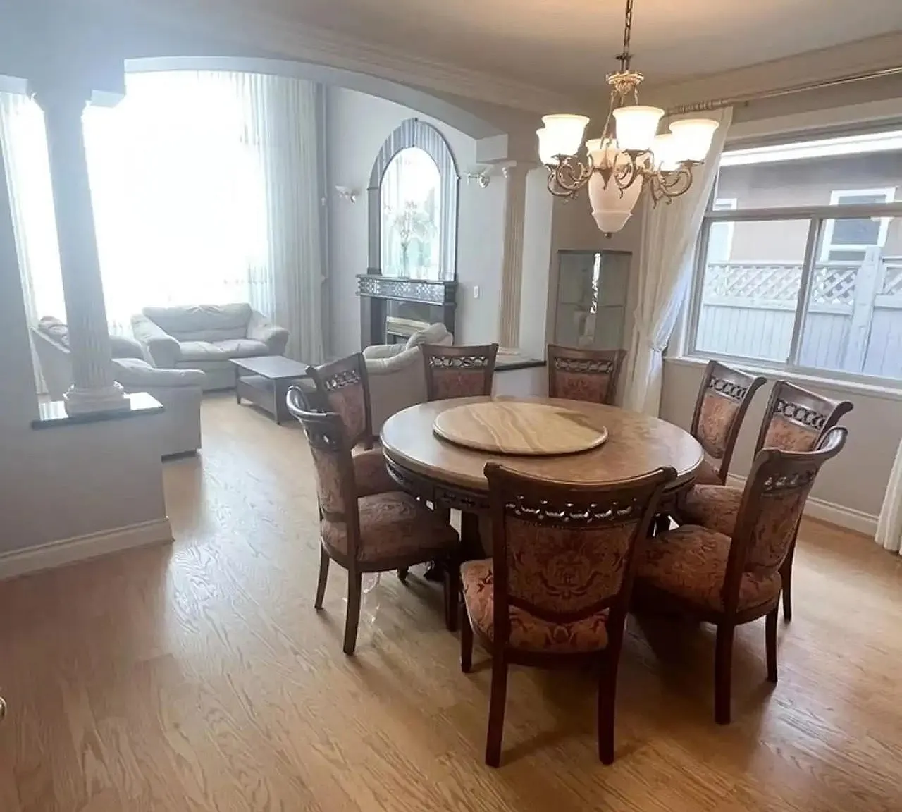 5 bed, 3980 sqft, $5,000 — Photo 3