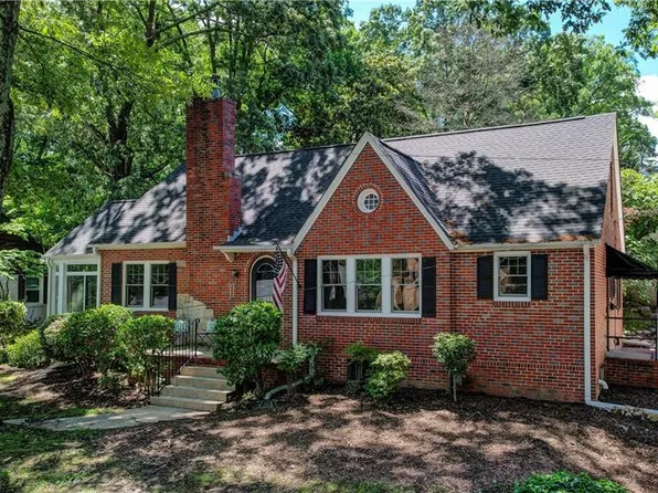 2517 Walker Ave, Greensboro, NC 27403