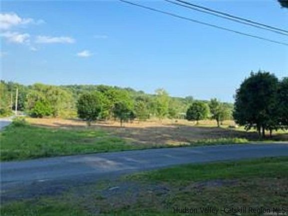 3rd image of 125 Mulberry Ln