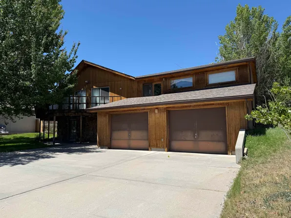 206 Sunset Ave, Thermopolis, WY 82443