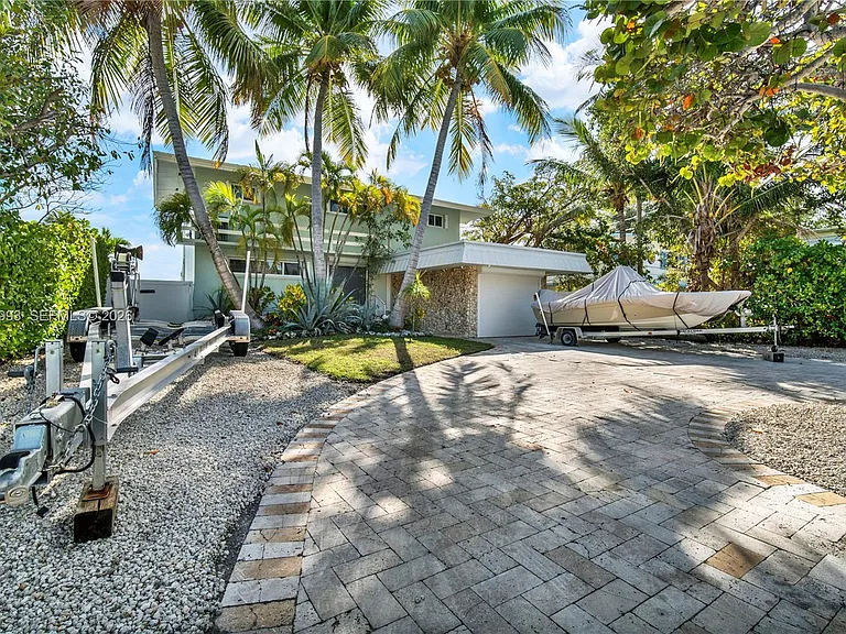 69 Shoreland Dr — Photo 33