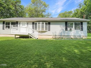139 Caribou Rd, Dingmans Ferry, PA 18328