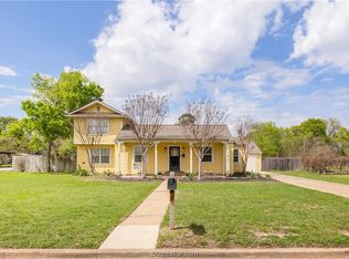 710 Inwood Dr, Bryan, TX 77802