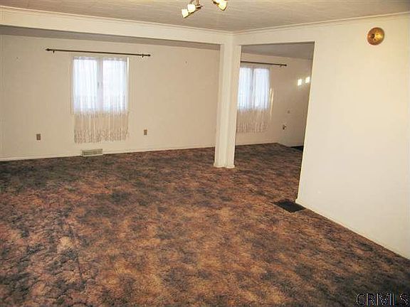 4th image of 65 Knight St