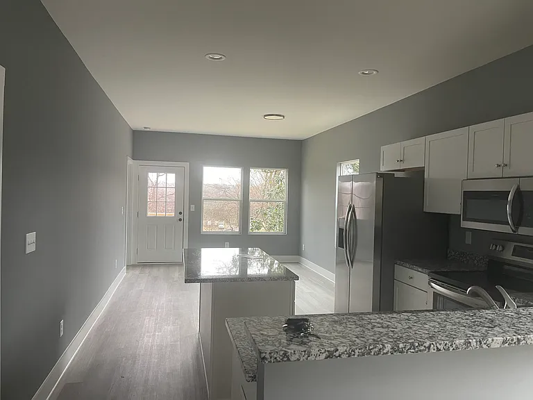 51 Hawthorne St SW — Photo 5