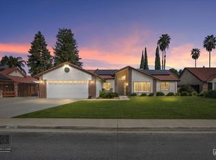 9500 Huntsman Oak Ct, Bakersfield, CA 93311